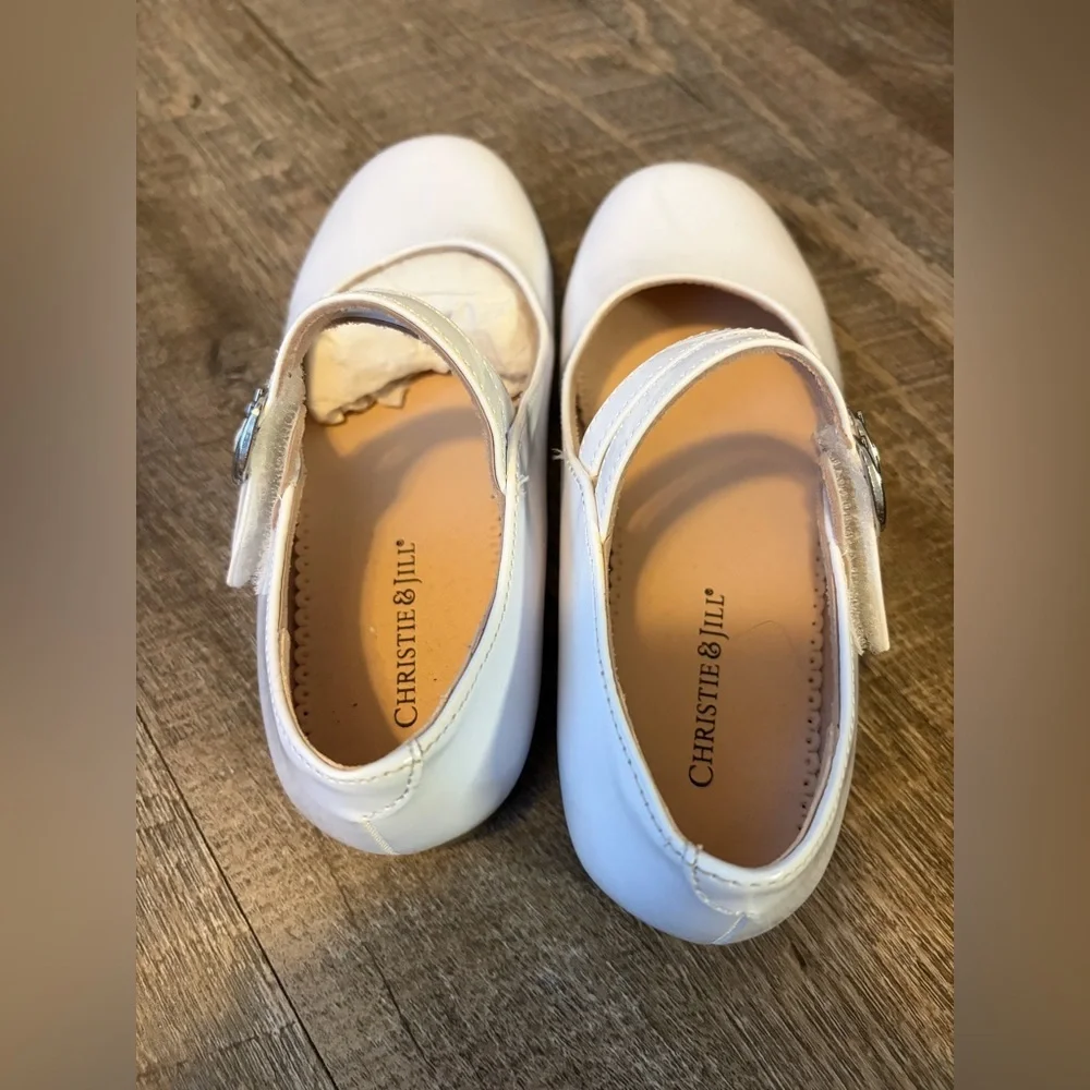 Christie & Jill Girls white patent leather Mary Jane